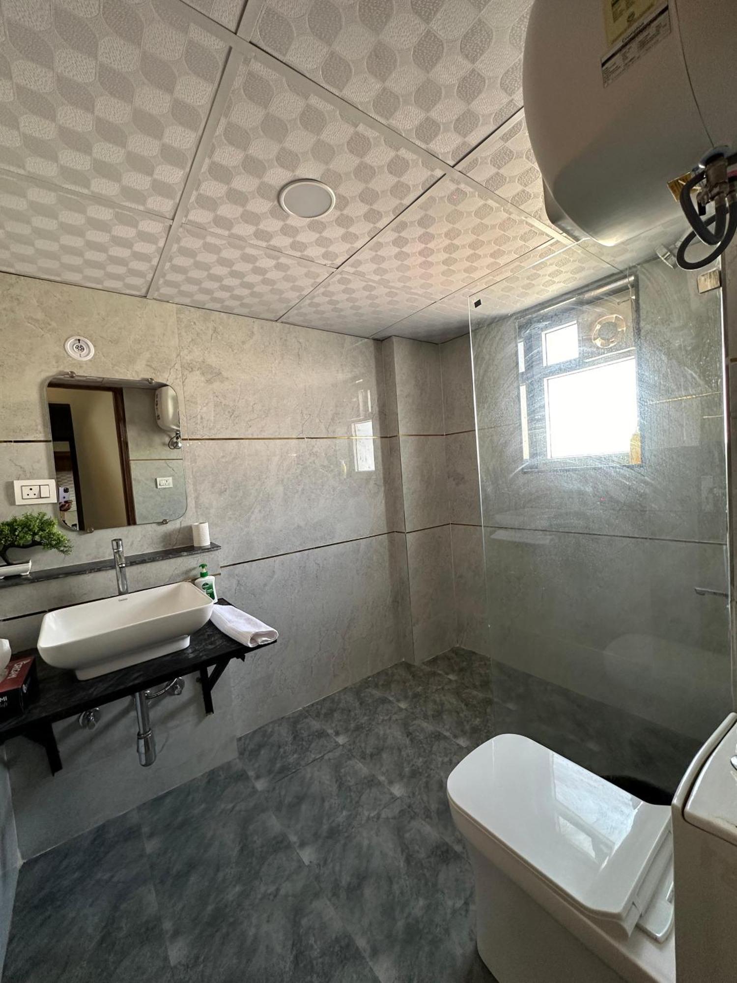 Sky Villa With Private Pool Noida Eksteriør bilde