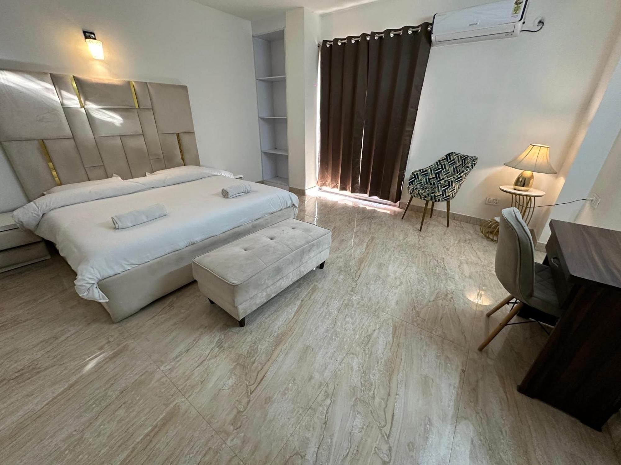 Sky Villa With Private Pool Noida Eksteriør bilde